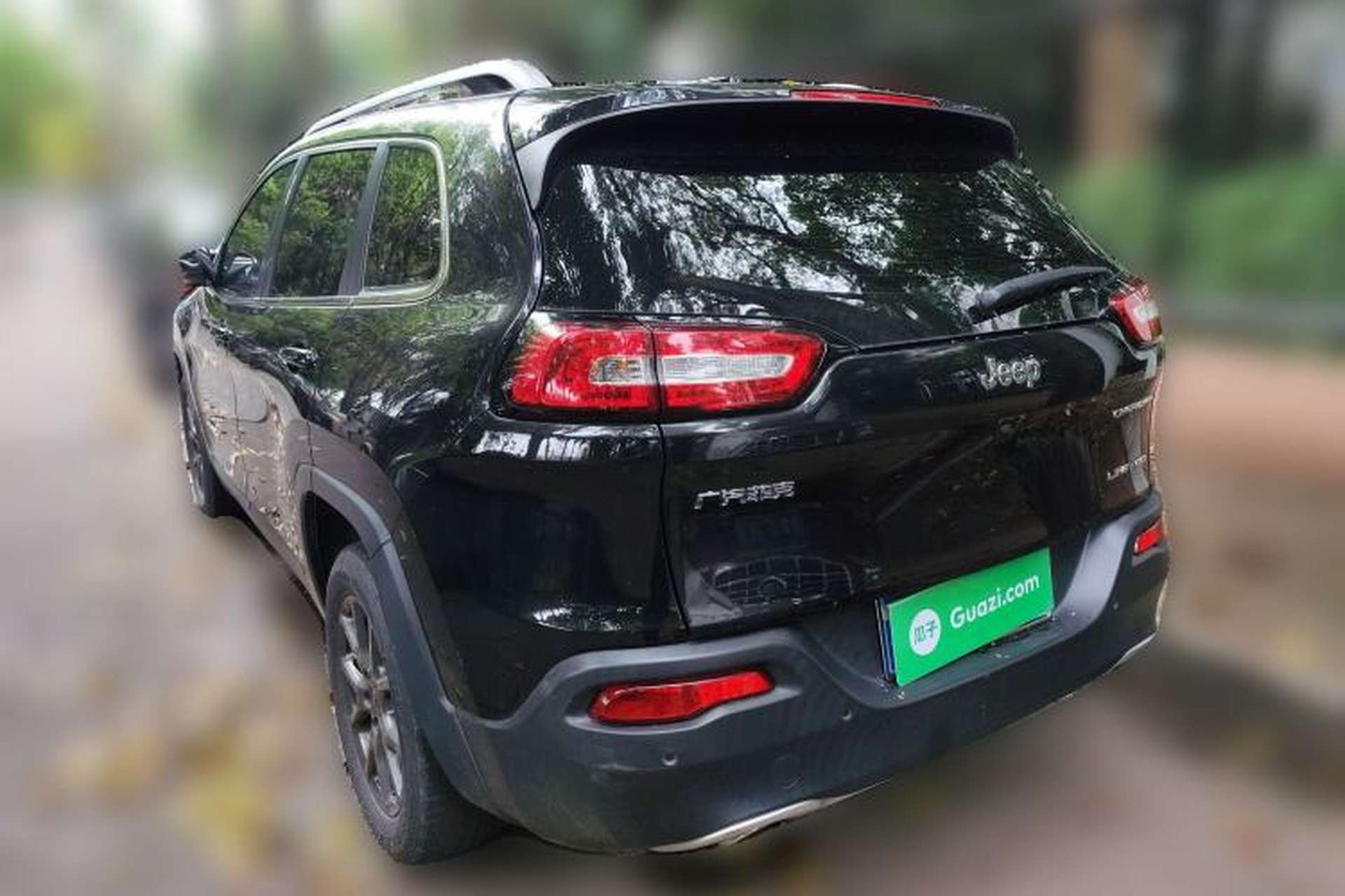 Used Jeep Cherokee 2020 2.0L Two-Wheel Drive Classic Sports Edition Rear Left 45 Deg
