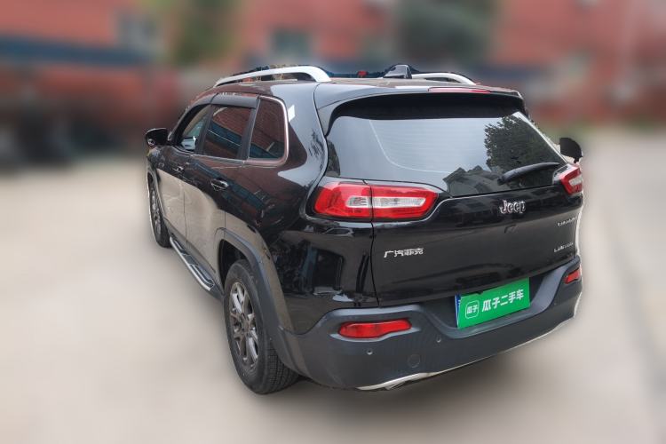 Used Jeep Cherokee 2020 2.0L Two-Wheel Drive Classic Sports Edition Rear Left 45 Deg
