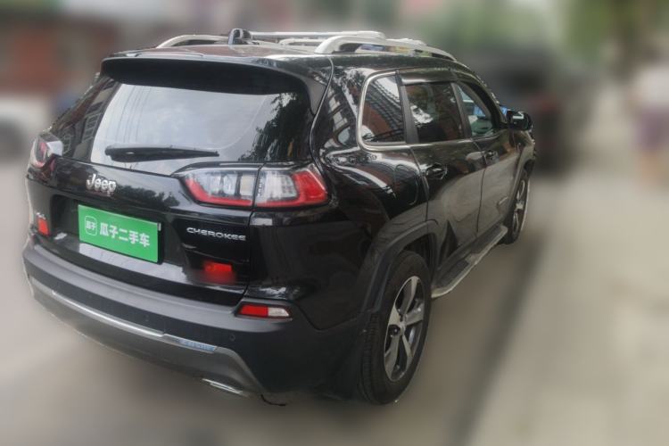 Used Jeep Cherokee 2020 2.0T Four-Wheel Drive Luxury Edition Rear Right 45 Deg