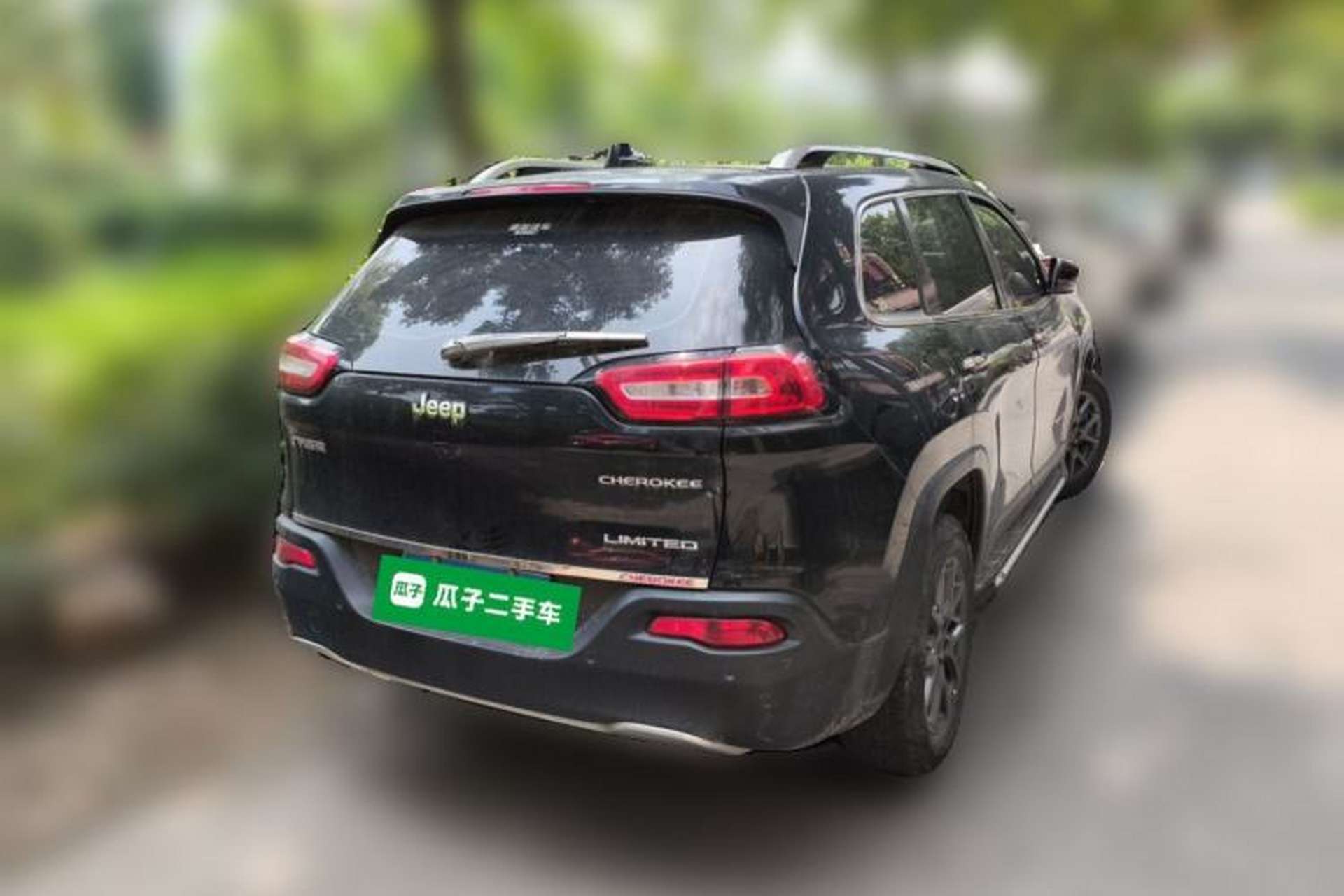 Used Jeep Cherokee 2020 2.0L Two-Wheel Drive Classic Sports Edition Rear Right 45 Deg