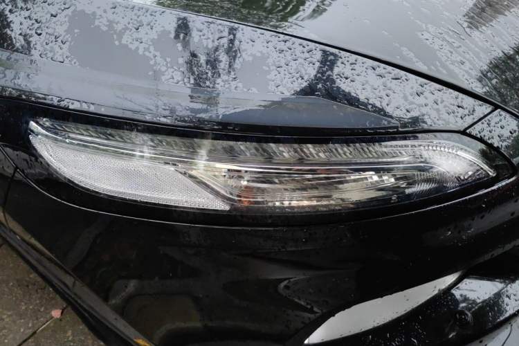 Used Jeep Cherokee 2020 2.0L Two-Wheel Drive Classic Sports Edition Right Front Headlight