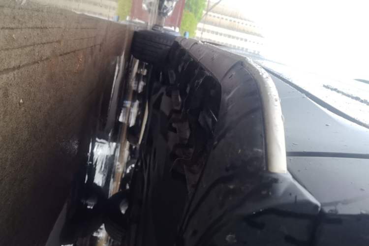 Used Jeep Cherokee 2020 2.0L Two-Wheel Drive Classic Sports Edition Right Side Sill