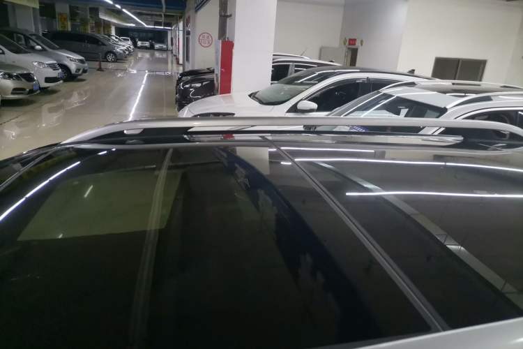 Used Jeep Cherokee 2020 2.0L Two-Wheel Drive Classic Sports Edition Roof