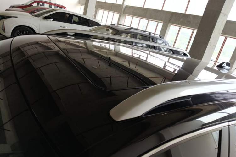 Used Jeep Cherokee 2020 2.0L Two-Wheel Drive Classic Sports Edition Roof
