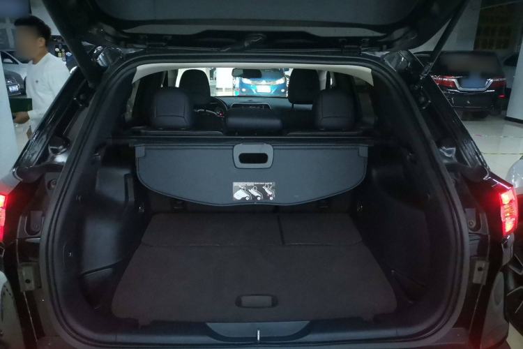 Used Jeep Cherokee 2020 2.0L Two-Wheel Drive Classic Sports Edition Trunk