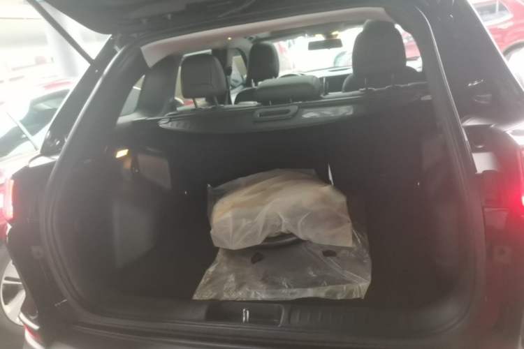 Used Jeep Cherokee 2020 2.0T Two-Wheel Drive Leading Edition Trunk