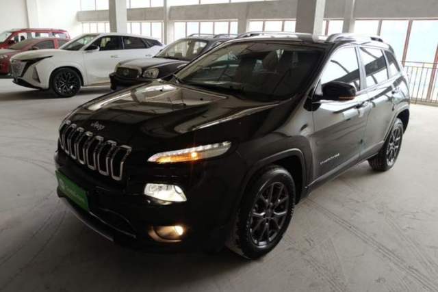 Used Jeep Cherokee 2020 2.0L Two-Wheel Drive Classic Sports Edition