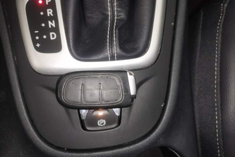 Used Jeep Cherokee 2020 2.0L Two-Wheel Drive Classic Sports Edition Vehicle Key