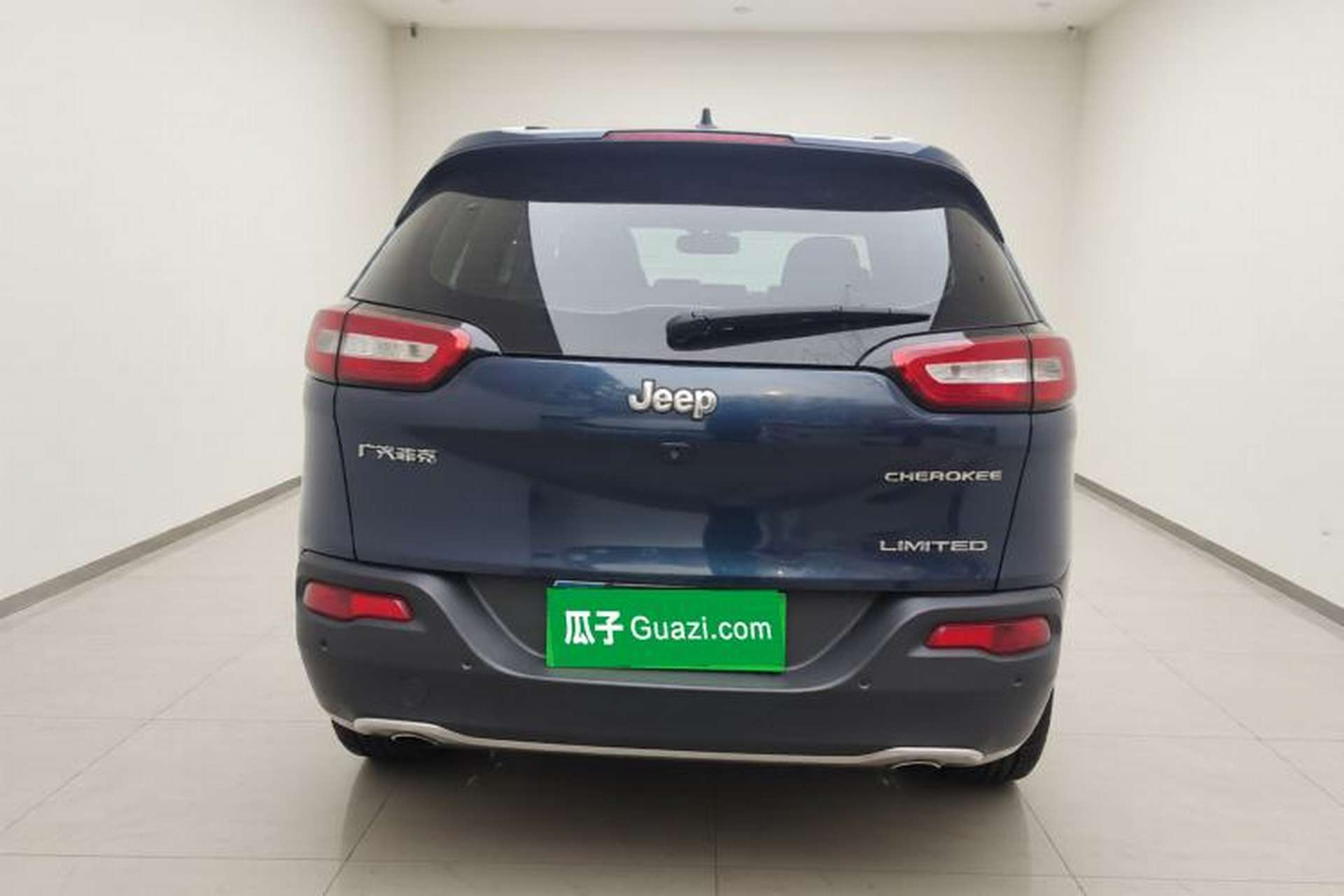Used Jeep Cherokee 2020 2.0L Two-Wheel Drive Classic Sports Edition Exterior 4