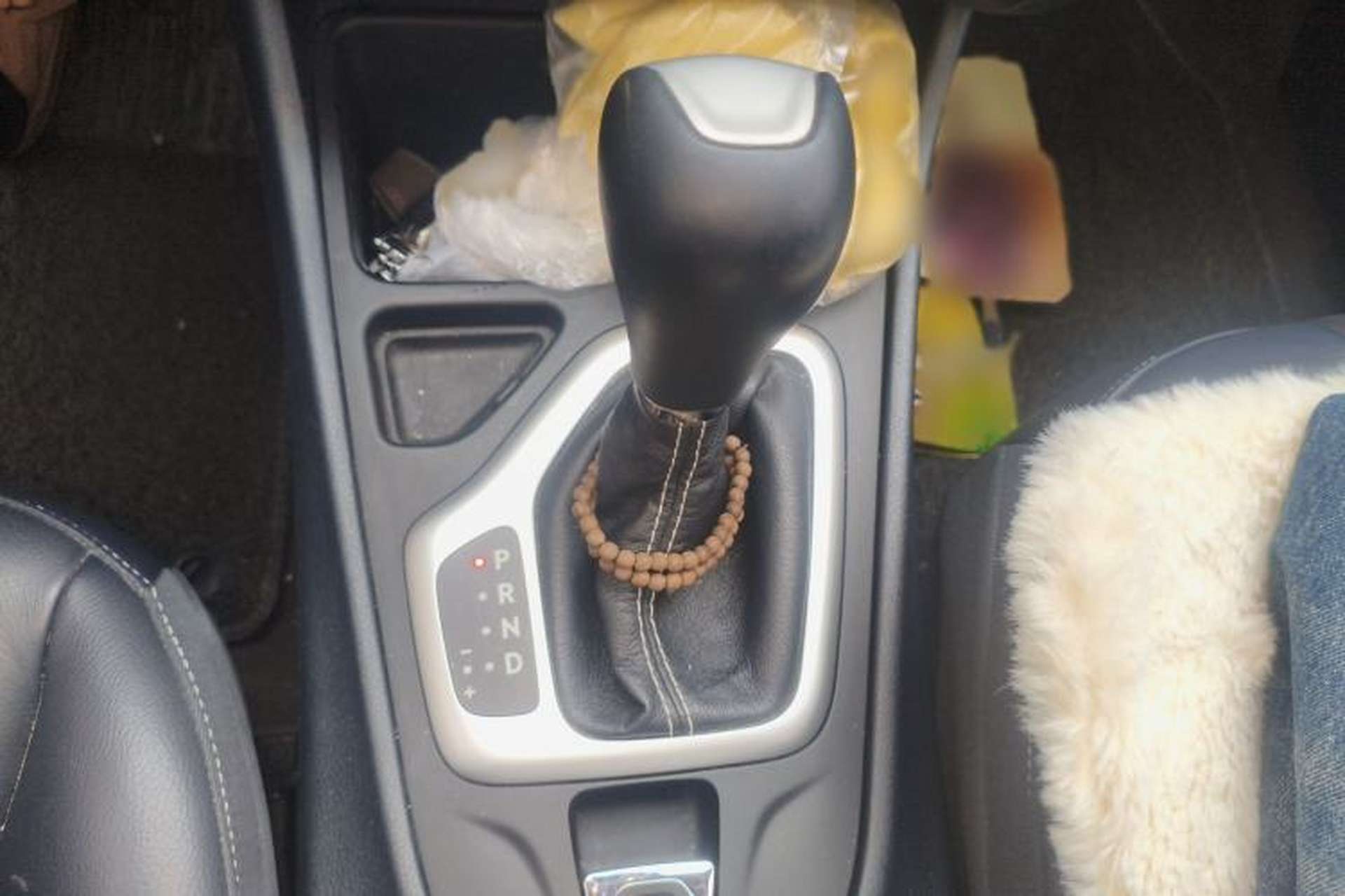 Used Jeep Cherokee 2020 2.0L Two-Wheel Drive Classic Sports Edition Gear Lever
