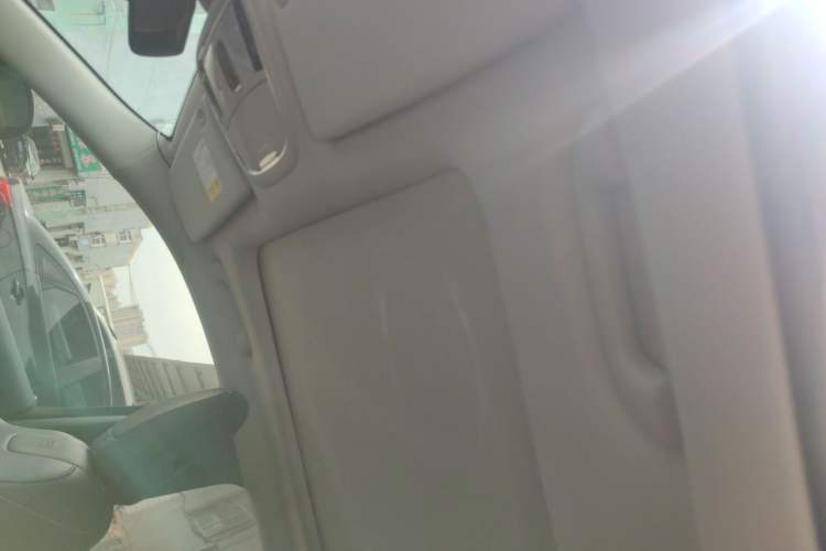 Used Jeep Cherokee 2020 2.0L Two-Wheel Drive Classic Sports Edition Headliner