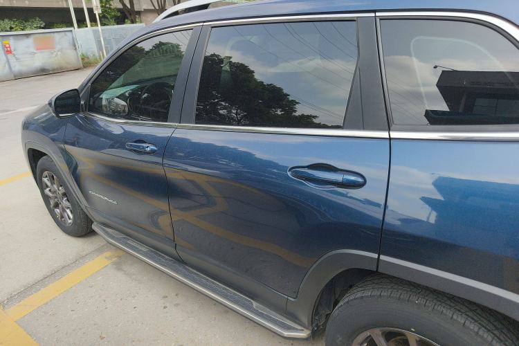 Used Jeep Cherokee 2020 2.0L Two-Wheel Drive Classic Sports Edition Left Side