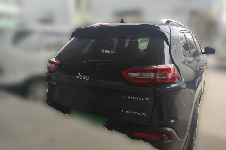 Used Jeep Cherokee 2020 2.0L Two-Wheel Drive Classic Sports Edition Rear