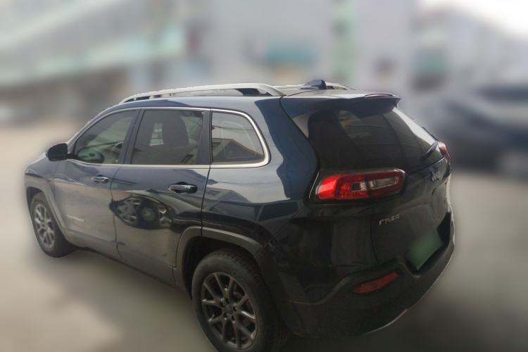 Used Jeep Cherokee 2020 2.0L Two-Wheel Drive Classic Sports Edition Rear Left 45 Deg
