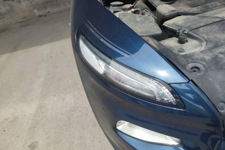 Used Jeep Cherokee 2020 2.0L Two-Wheel Drive Classic Sports Edition Right Front Headlight