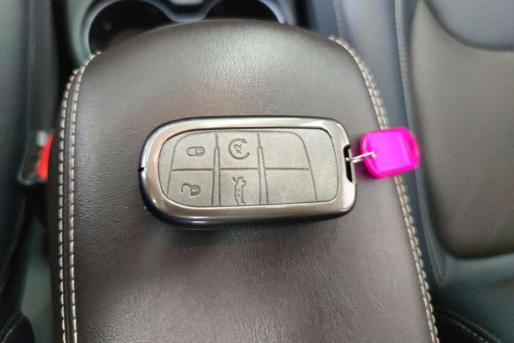 Used Jeep Cherokee 2020 2.0L Two-Wheel Drive Classic Sports Edition Vehicle Key