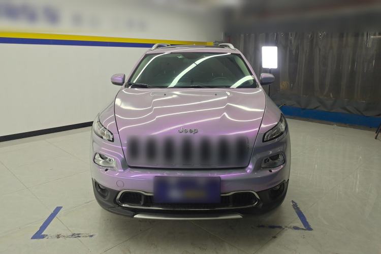 Used Jeep Cherokee 2020 2.0L Two-Wheel Drive Classic Sports Edition Front