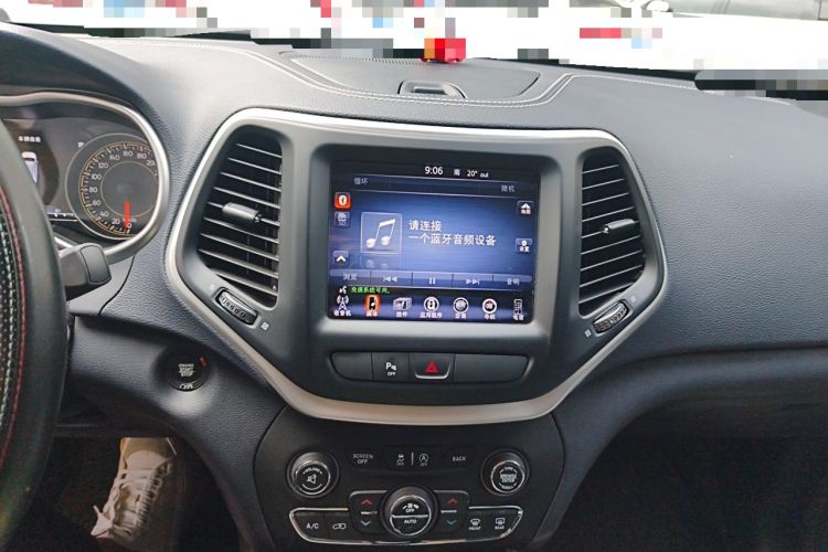 Used Jeep Cherokee 2020 2.0L Two-Wheel Drive Classic Sports Edition Audio And AC Panel