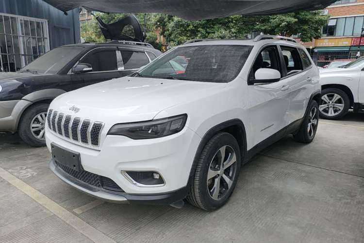 Used Jeep Cherokee 2020 2.0T Two-Wheel Drive Leading Edition Guazi used car, China used car export, Used car for sale, Used  cars, Cheapest cars for sale