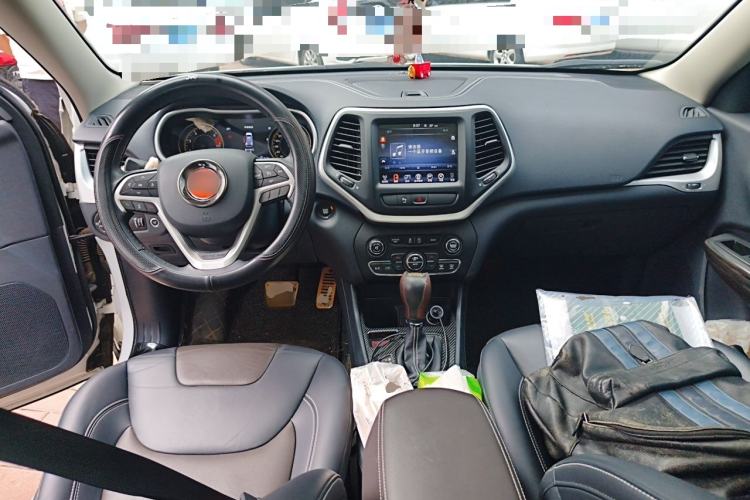 Used Jeep Cherokee 2020 2.0L Two-Wheel Drive Classic Sports Edition Center Console