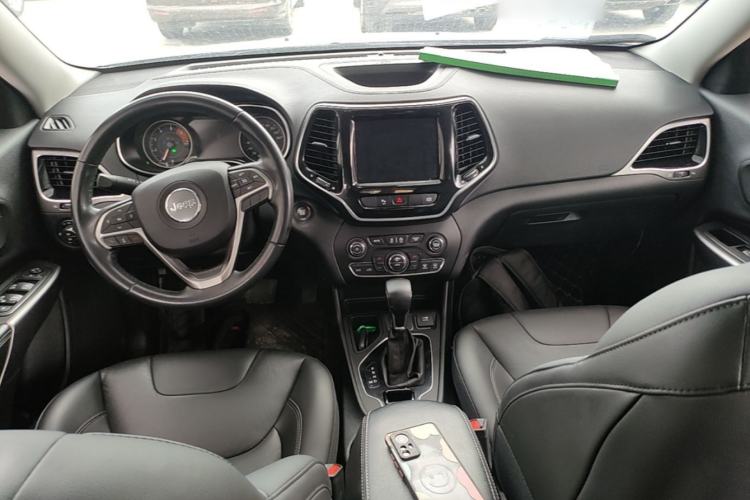 Used Jeep Cherokee 2020 2.0T Two-Wheel Drive Leading Edition Center Console