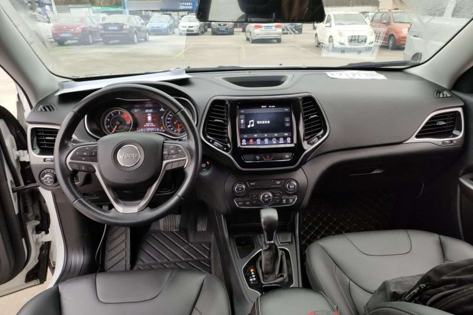 Used Jeep Cherokee 2020 2.0T Two-Wheel Drive Leading Edition Center Console