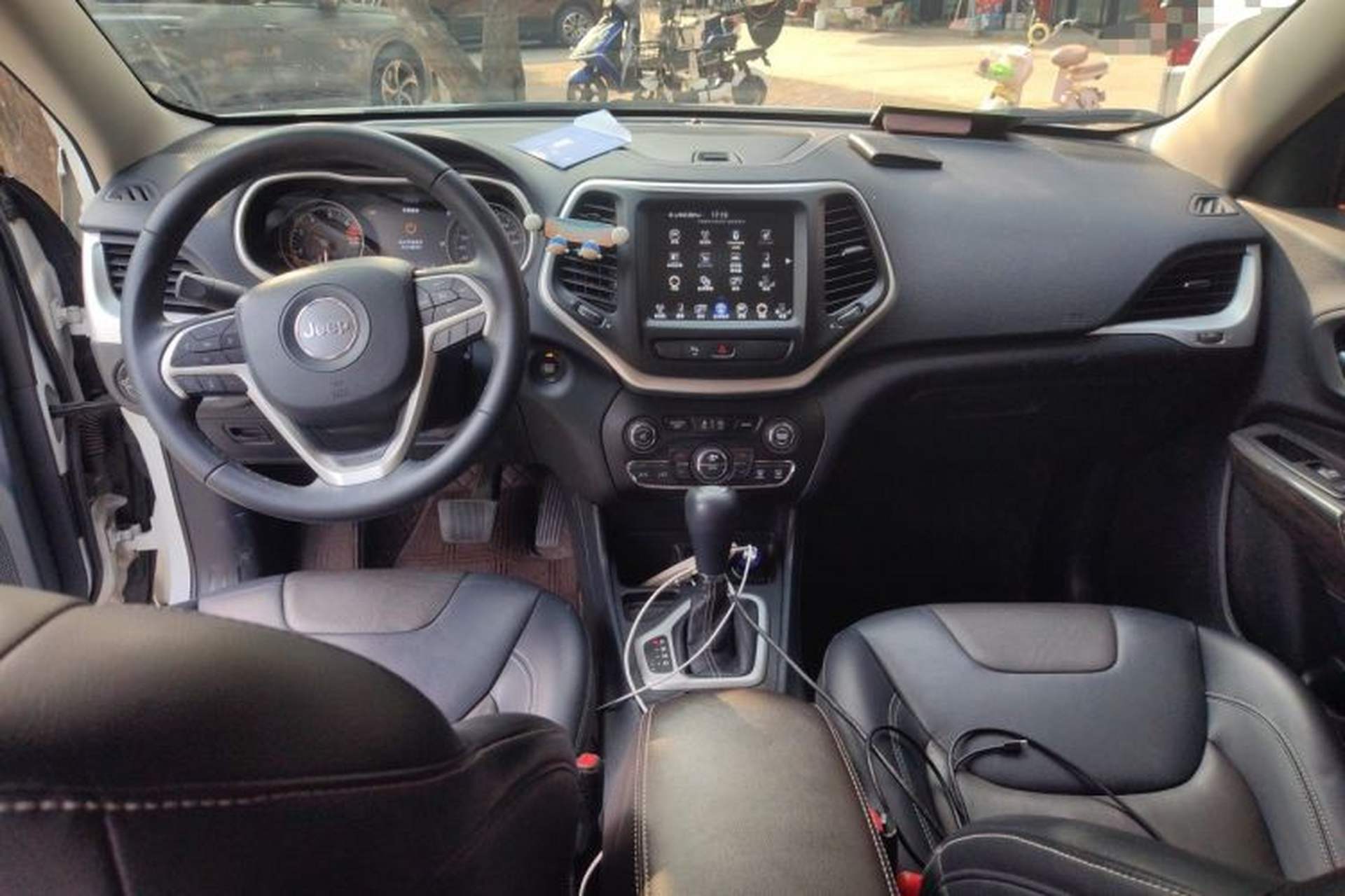 Used Jeep Cherokee 2020 2.0L Two-Wheel Drive Classic Sports Edition Center Console