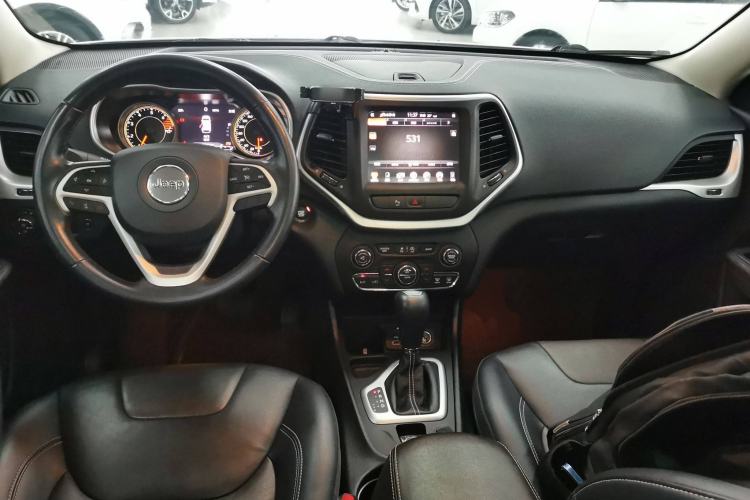 Used Jeep Cherokee 2020 2.0L Two-Wheel Drive Classic Sports Edition Center Console