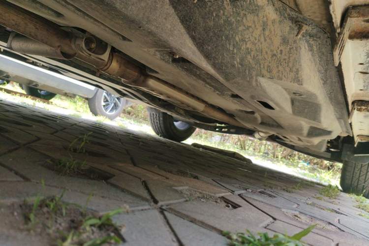 Used Jeep Cherokee 2020 2.0L Two-Wheel Drive Classic Sports Edition Chassis Front Left