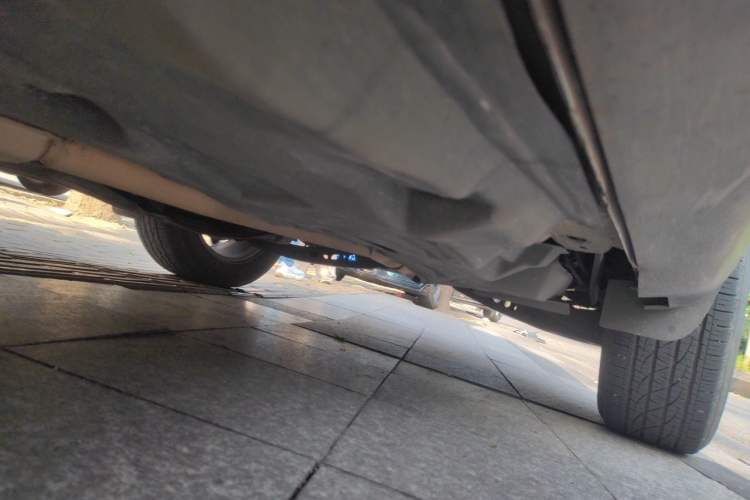 Used Jeep Cherokee 2020 2.0L Two-Wheel Drive Classic Sports Edition Chassis Front Left