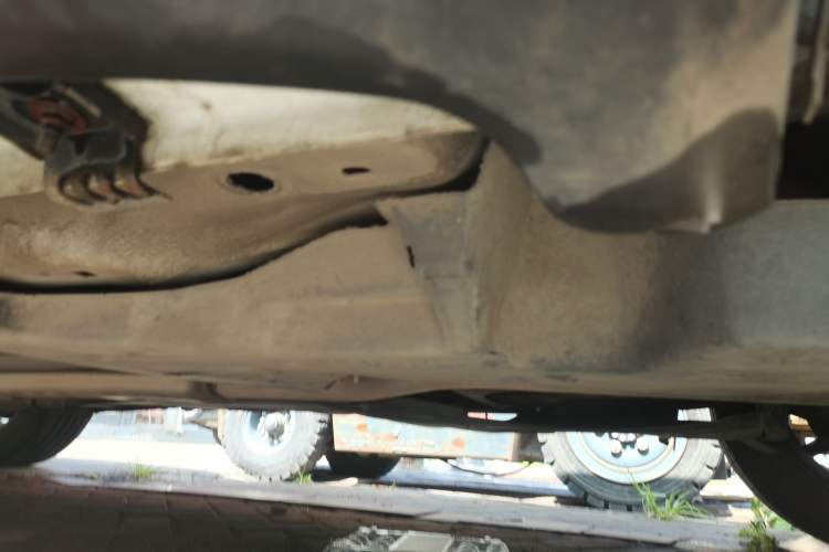 Used Jeep Cherokee 2020 2.0L Two-Wheel Drive Classic Sports Edition Chassis Rear Left