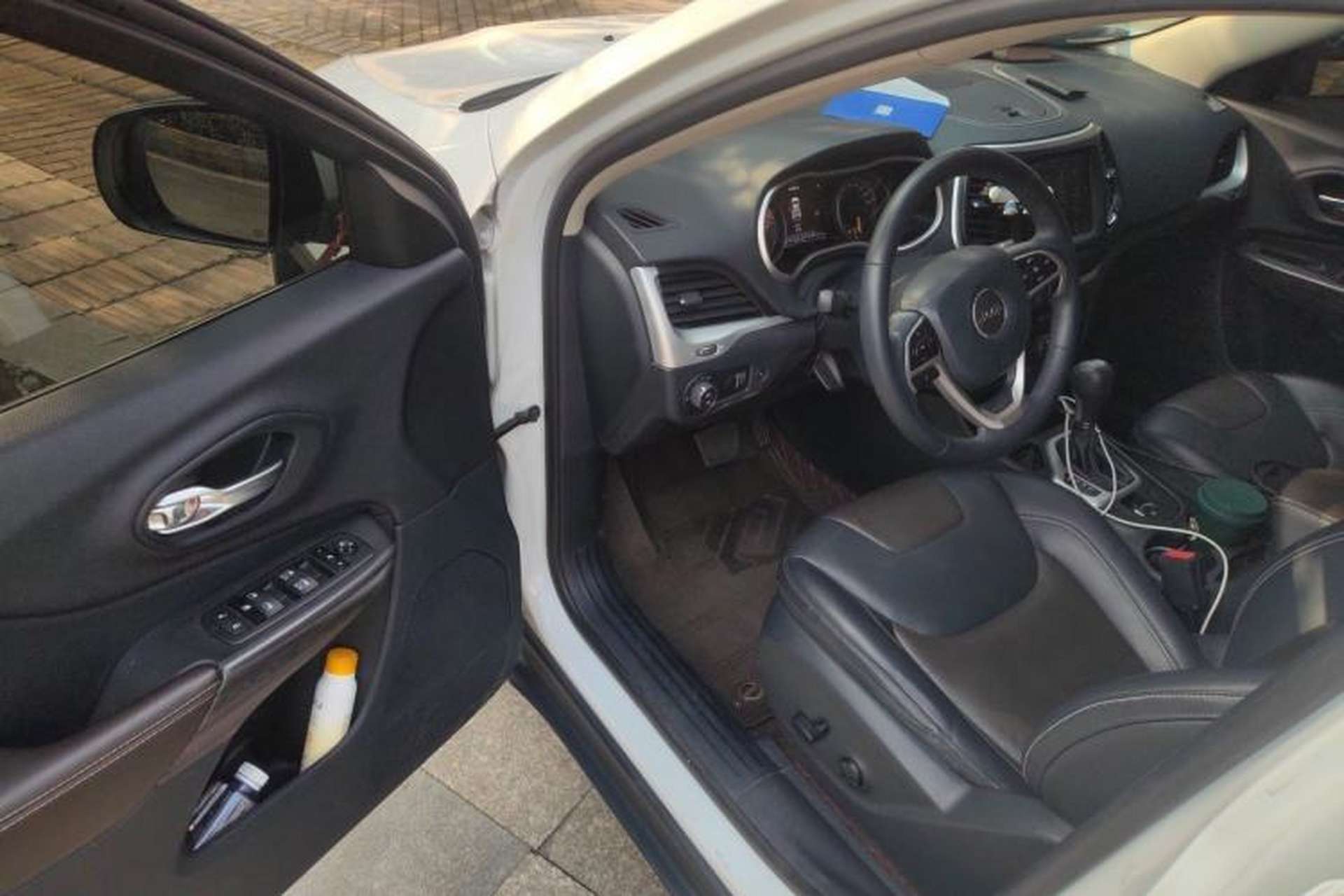Used Jeep Cherokee 2020 2.0L Two-Wheel Drive Classic Sports Edition Driver Seat