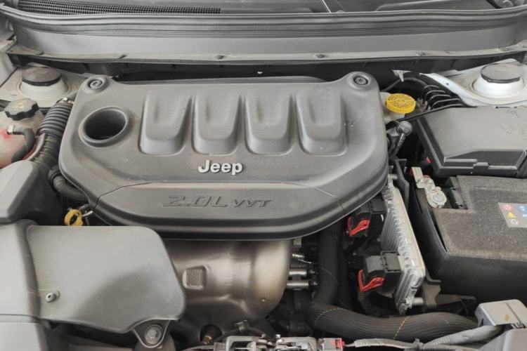 Used Jeep Cherokee 2020 2.0L Two-Wheel Drive Classic Sports Edition Engine Bay
