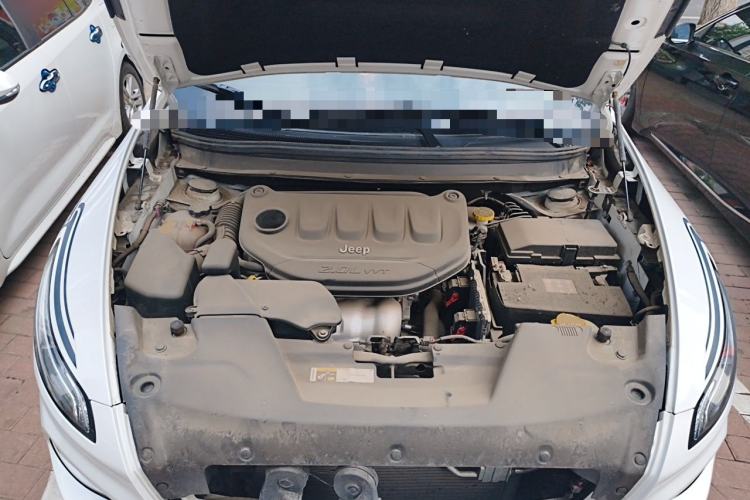 Used Jeep Cherokee 2020 2.0L Two-Wheel Drive Classic Sports Edition Engine Bay