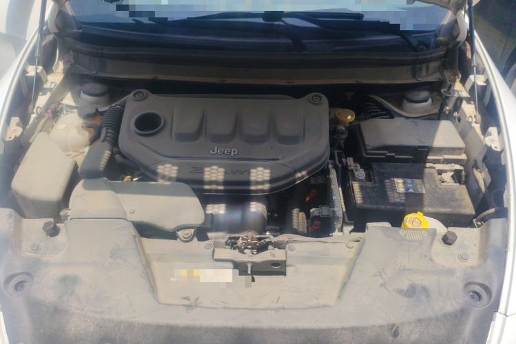 Used Jeep Cherokee 2020 2.0L Two-Wheel Drive Classic Sports Edition Engine Bay
