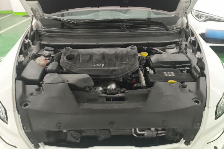 Used Jeep Cherokee 2020 2.0L Two-Wheel Drive Classic Sports Edition Engine Bay