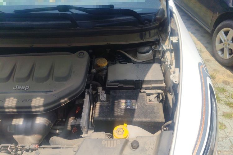Used Jeep Cherokee 2020 2.0L Two-Wheel Drive Classic Sports Edition Engine Bay Left