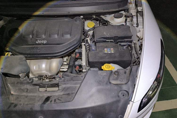 Used Jeep Cherokee 2020 2.0L Two-Wheel Drive Classic Sports Edition Engine Bay Left