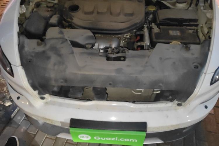 Used Jeep Cherokee 2020 2.0L Two-Wheel Drive Classic Sports Edition Engine Bay