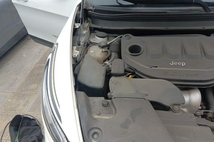 Used Jeep Cherokee 2020 2.0L Two-Wheel Drive Classic Sports Edition Engine Bay Right