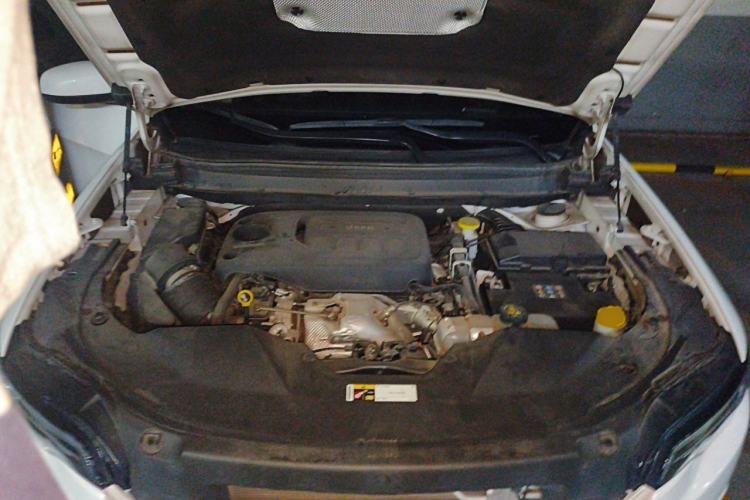 Used Jeep Cherokee 2020 2.0T Two-Wheel Drive Leading Edition Engine Bay