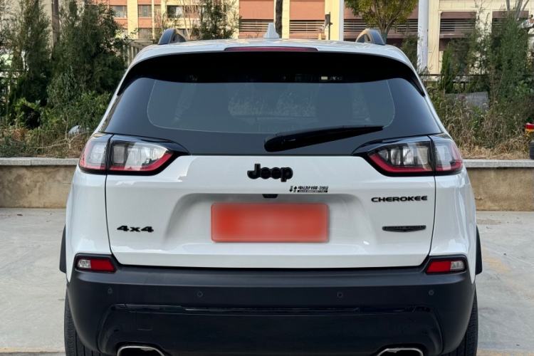 Used Jeep Cherokee 2020 2.0T Four-Wheel Drive Night Eagle Edition Exterior 2