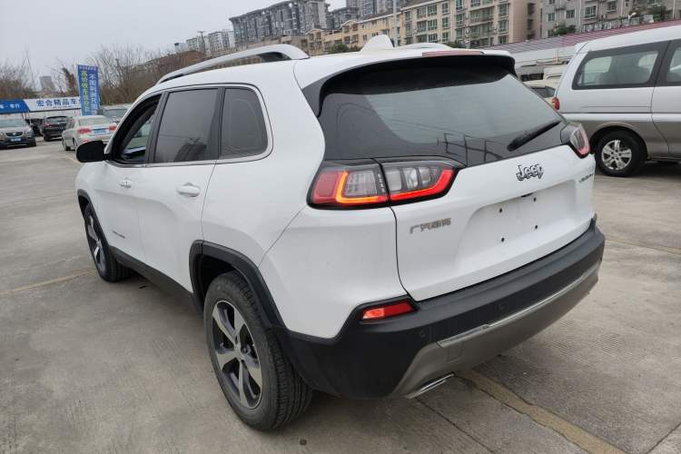 Used Jeep Cherokee 2020 2.0T Two-Wheel Drive Leading Edition Exterior 2