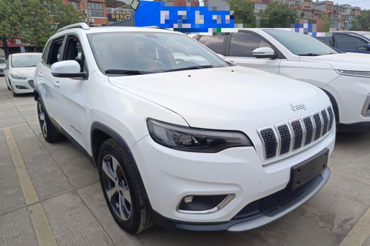 Used Jeep Cherokee 2020 2.0T Two-Wheel Drive Leading Edition Exterior 2