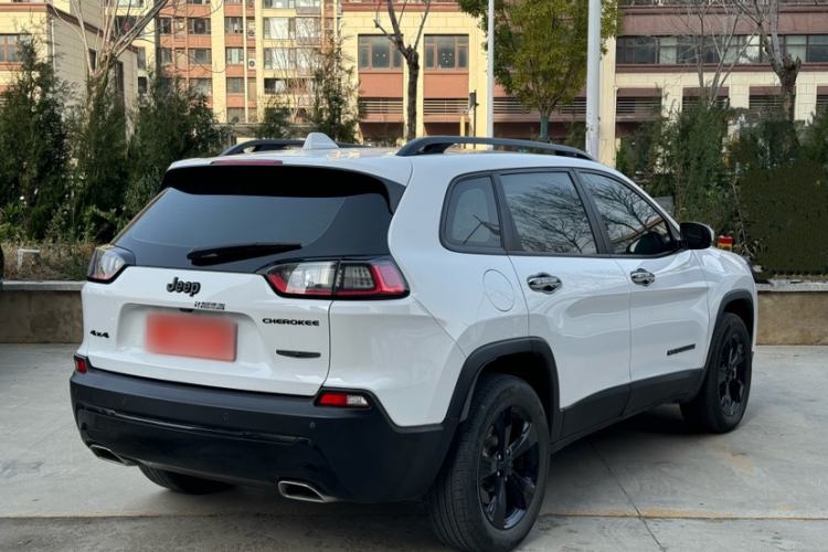 Used Jeep Cherokee 2020 2.0T Four-Wheel Drive Night Eagle Edition Exterior 3