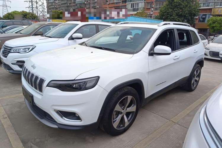 Used Jeep Cherokee 2020 2.0T Two-Wheel Drive Leading Edition Exterior 3