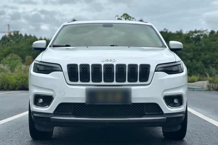 Used Jeep Cherokee 2020 2.0T Two-Wheel Drive Leading Edition Exterior 5