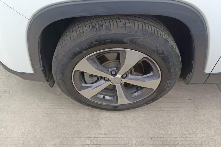 Used Jeep Cherokee 2020 2.0T Two-Wheel Drive Leading Edition Exterior 7