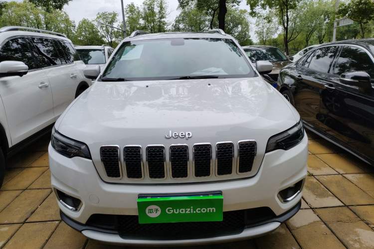Used Jeep Cherokee 2020 2.0T Two-Wheel Drive Leading Edition Front