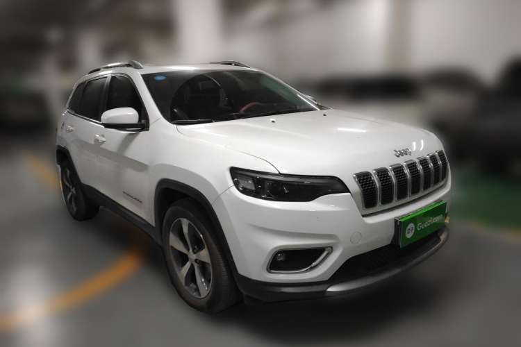Used Jeep Cherokee 2020 2.0T Two-Wheel Drive Leading Edition Front Right 45 Deg